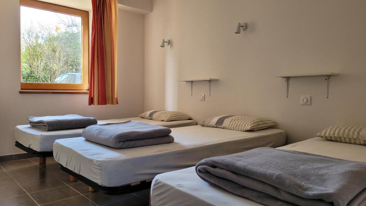La Grange Saint-Jacques Hostel Bach Buitenkant foto